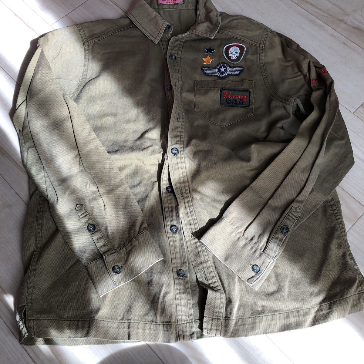 BETTY’S BLUE シャツ(カーキ)拍卖