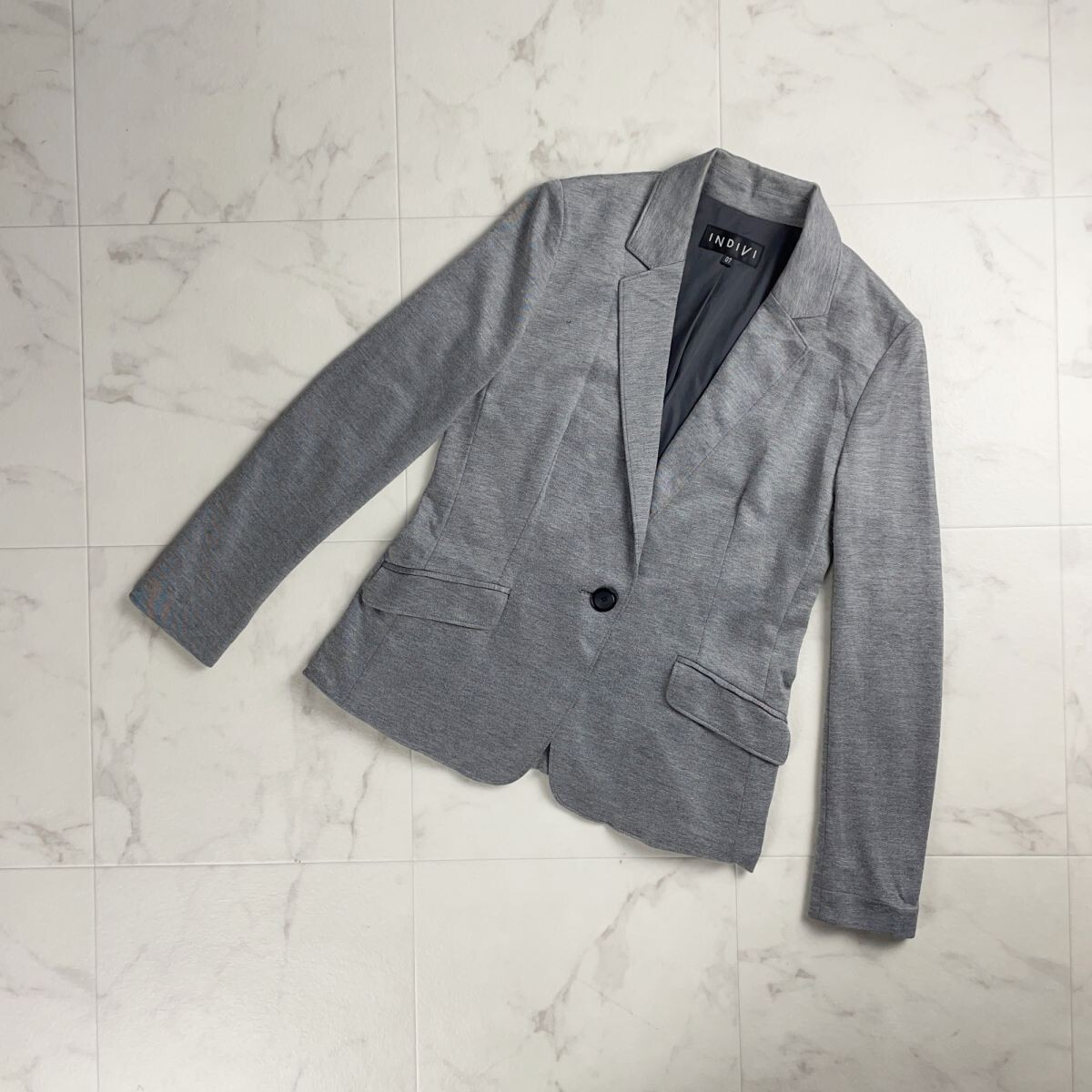 美品 INDIVI インディヴィ カジュアルテーラードジャケット 総裏 レディース グレー サイズ7*SC484拍卖