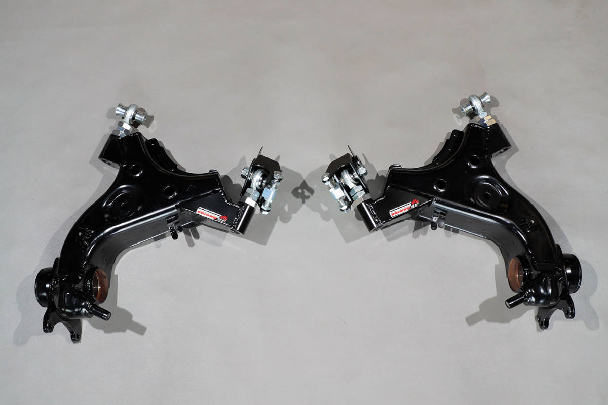 ナギサオート製 S130Z専用 ピロ調正式リヤロアアーム キャンバー調整 構造変更車検対応(別途費用必要です)拍卖