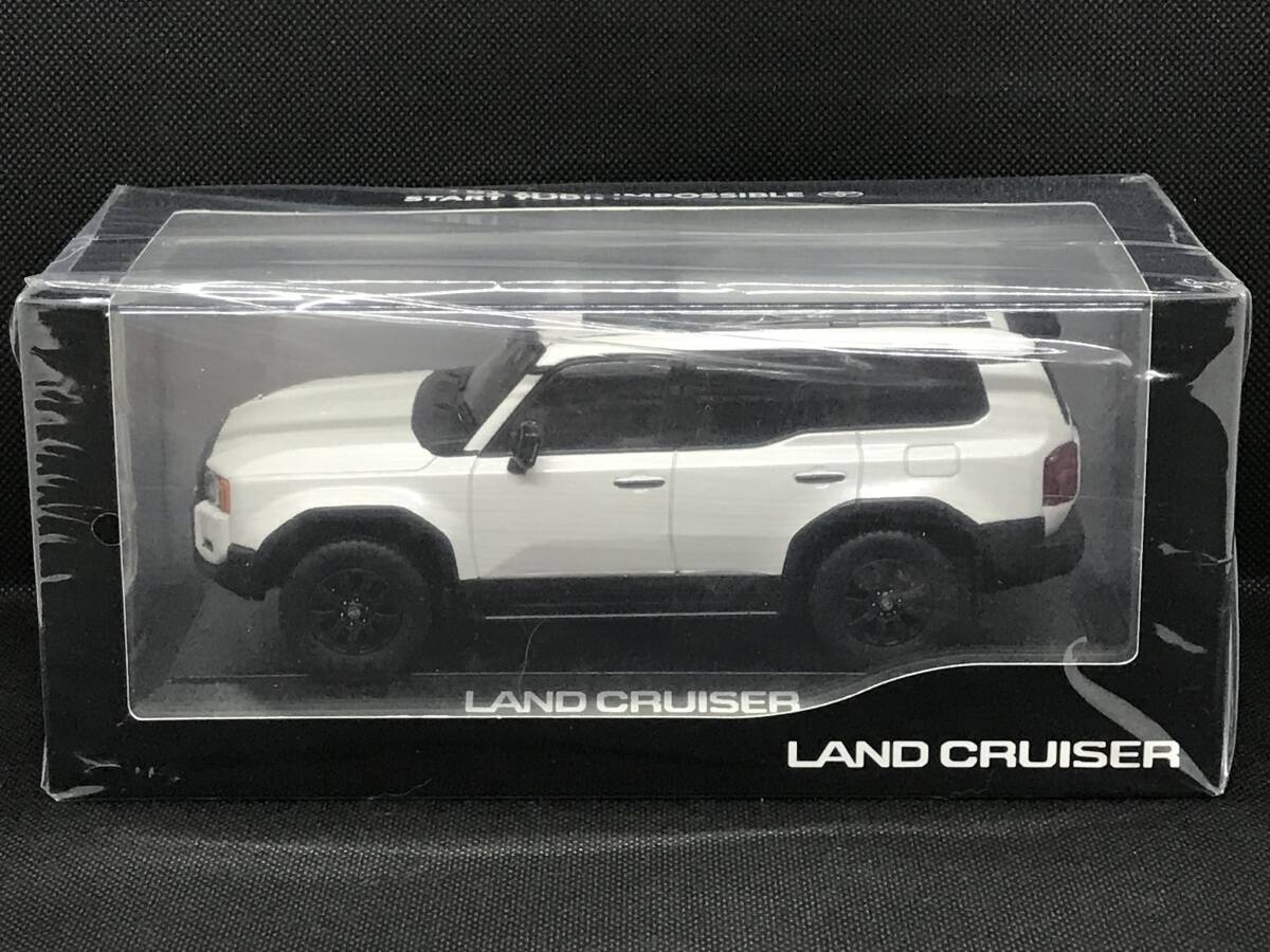 ★2024発売 新型 トヨタ ランドクルーザー250 First Edition 丸目 1/30 ミニカー カラーサンプル プラチナホワイトパールマイカ 089拍卖