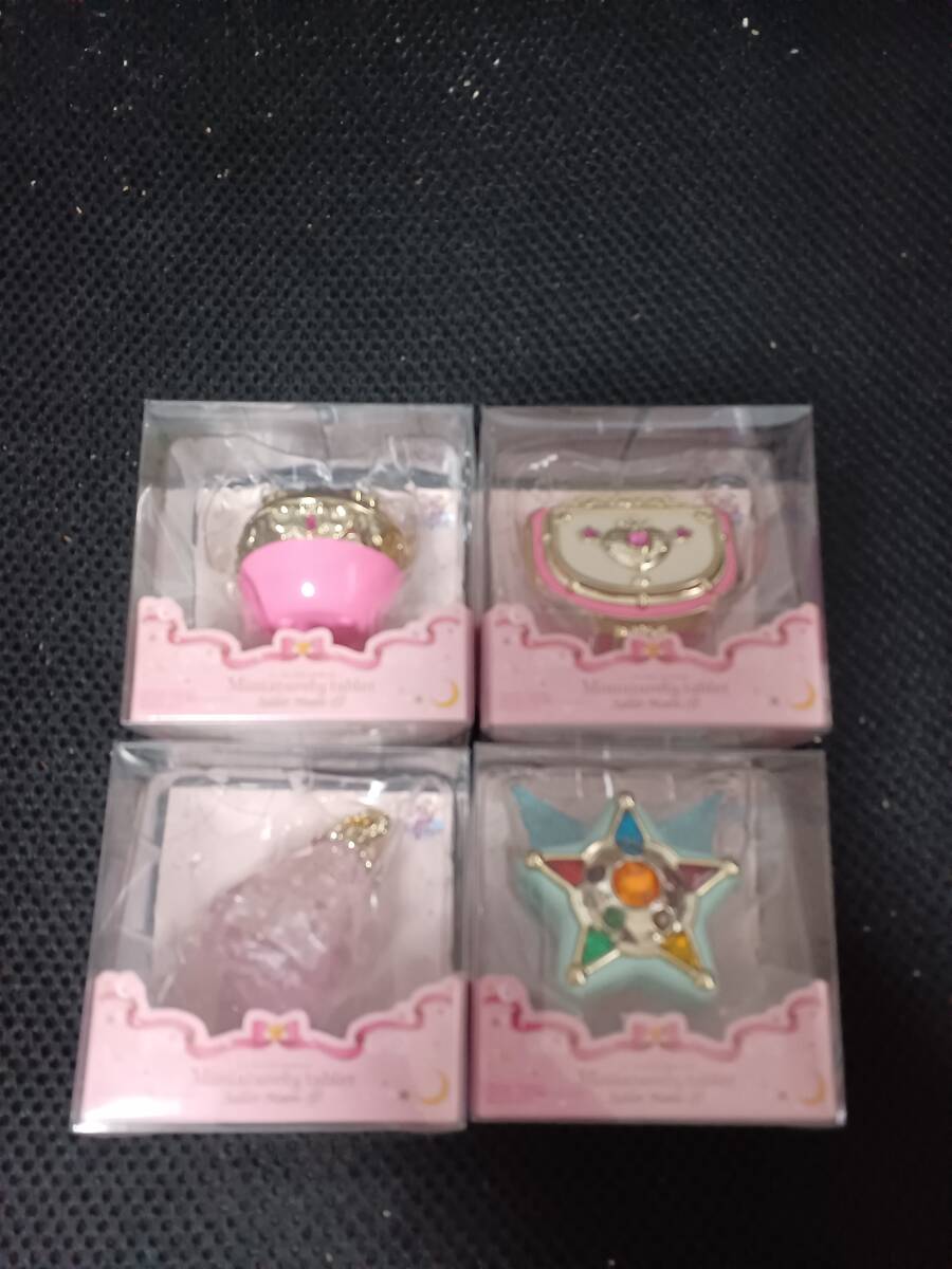 Miniaturely Tablet Sailor Moon 9 ミニチュアリー タブレット セーラームーン 9 全4種セット BANDAI 未開封品拍卖