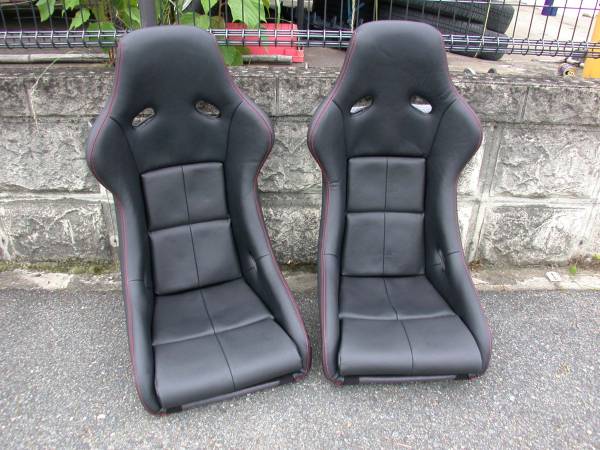 SP-GN 本革~張替え済み 2脚セット ~~~ ポルシェ アルファロメオ フェラーリ ダットサン 旧車拍卖