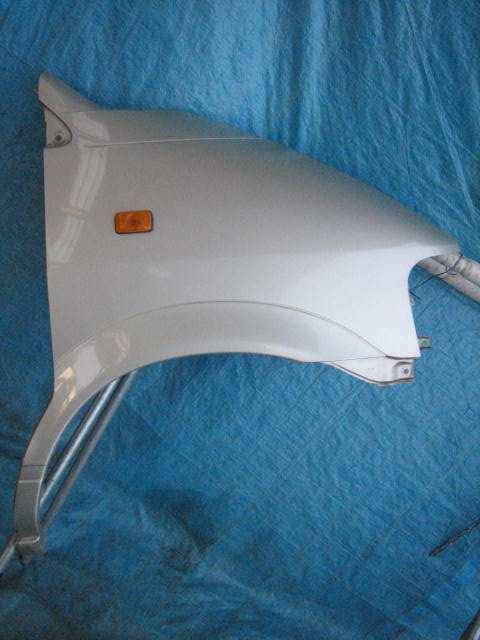 2D】【KG4】【送料記載】 ラルゴ / W30 / 右フェンダー / 63100-5C000 / ゴールド / VW30 / VNW30 / NW30 / NCW30 【903051】拍卖