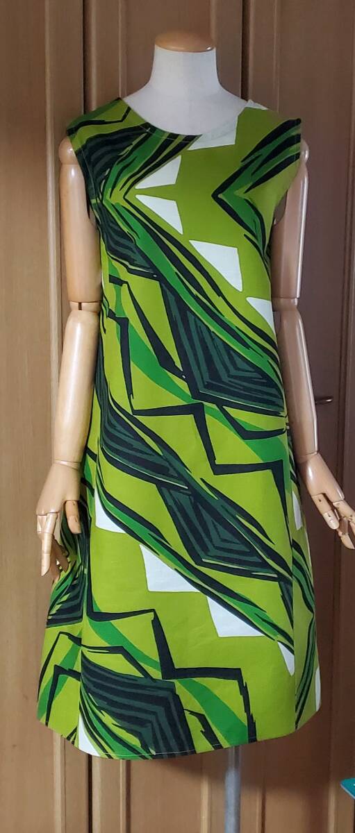 着丈96 スプリンググリーン 迷彩風の模様 着物リメイク 浴衣 反物 チュニック ワンピース 綿100% ハンドメイド コットン拍卖