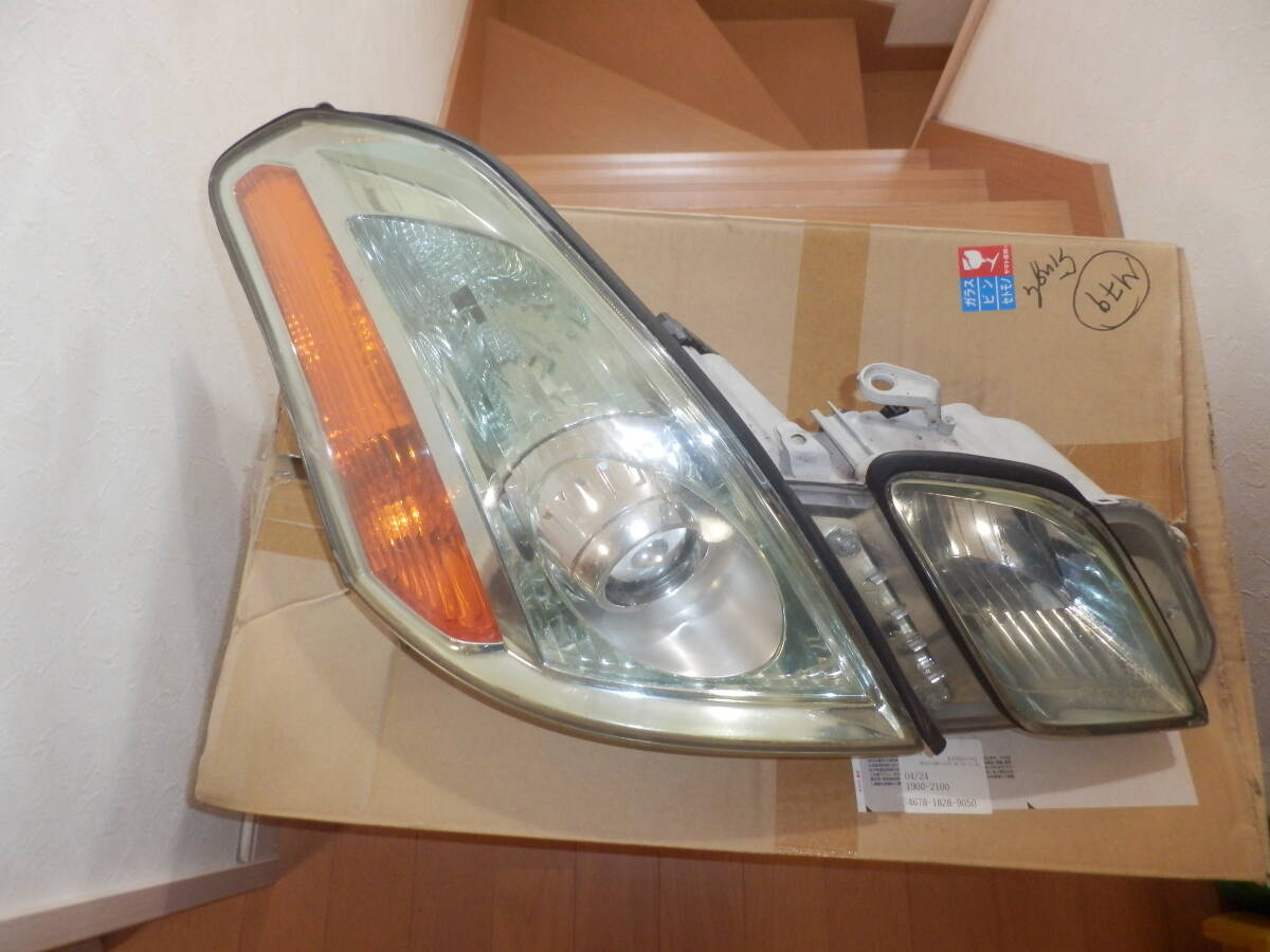 マークⅡブリット GX110W H14年式 右 ヘッドライト 拍卖