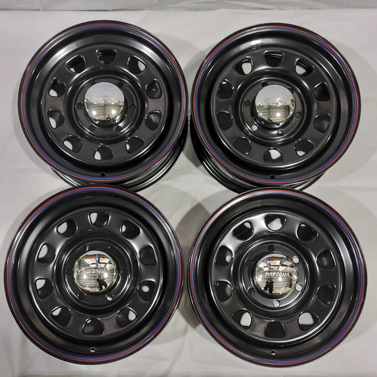 デイトナ ブラック 16-7.0J 6H139.7 +35 TOYO OPEN COUNTRY R/T オープンカントリー 215/65R16 ハイエース 100系 200系 01-0030拍卖