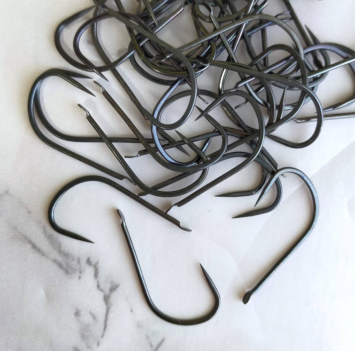 新関東 1号 2号 3号 4号 合計約340本 大量 釣り針 フック 針 かえしなし スレ針 バーブレス 黒 ブラック 新関東スレ拍卖