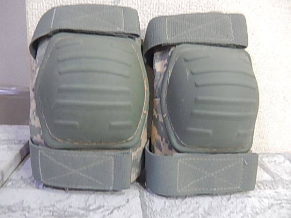 T86 ◆McGuire製 エルボーパッド ACUカラー◆米軍◆サバゲー!スキー!スノボー!バイク!拍卖