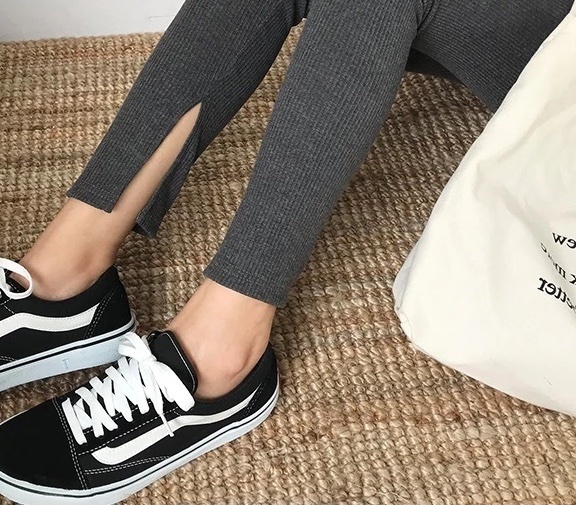 リブスリットレギンスM拍卖