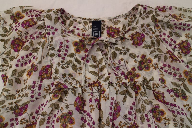 【素敵コスパ♪】夏のおしゃれ*ギャップGAP*フェミニンプロヴァンスボタニカルふんわりシフォンチュニックブラウス XXS 小さいサイズ 赤紫拍卖