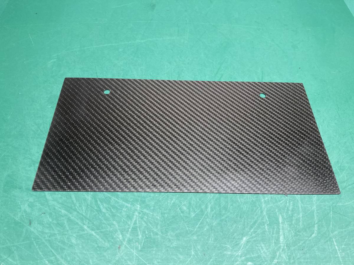 ドライカーボン製ナンバープレート隠し 1枚 拍卖
