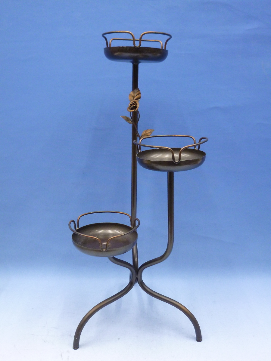 3段飾りスタンド スチール製 中古 フラワースタンド 飾り台 置物拍卖