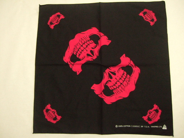 横浜最新 笑うドクロ 黒/赤☆魅惑のバンダナ 同梱4枚まで送料送料180円ξ☆Bξ ξ11a拍卖