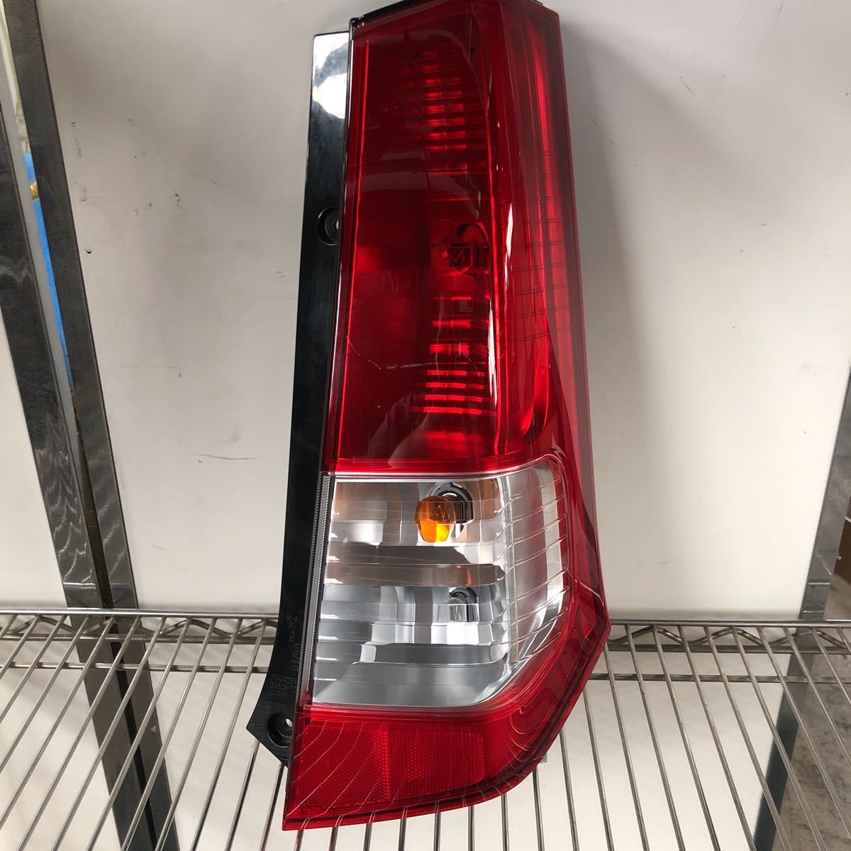 800: ワゴンR MH23S 右テール拍卖