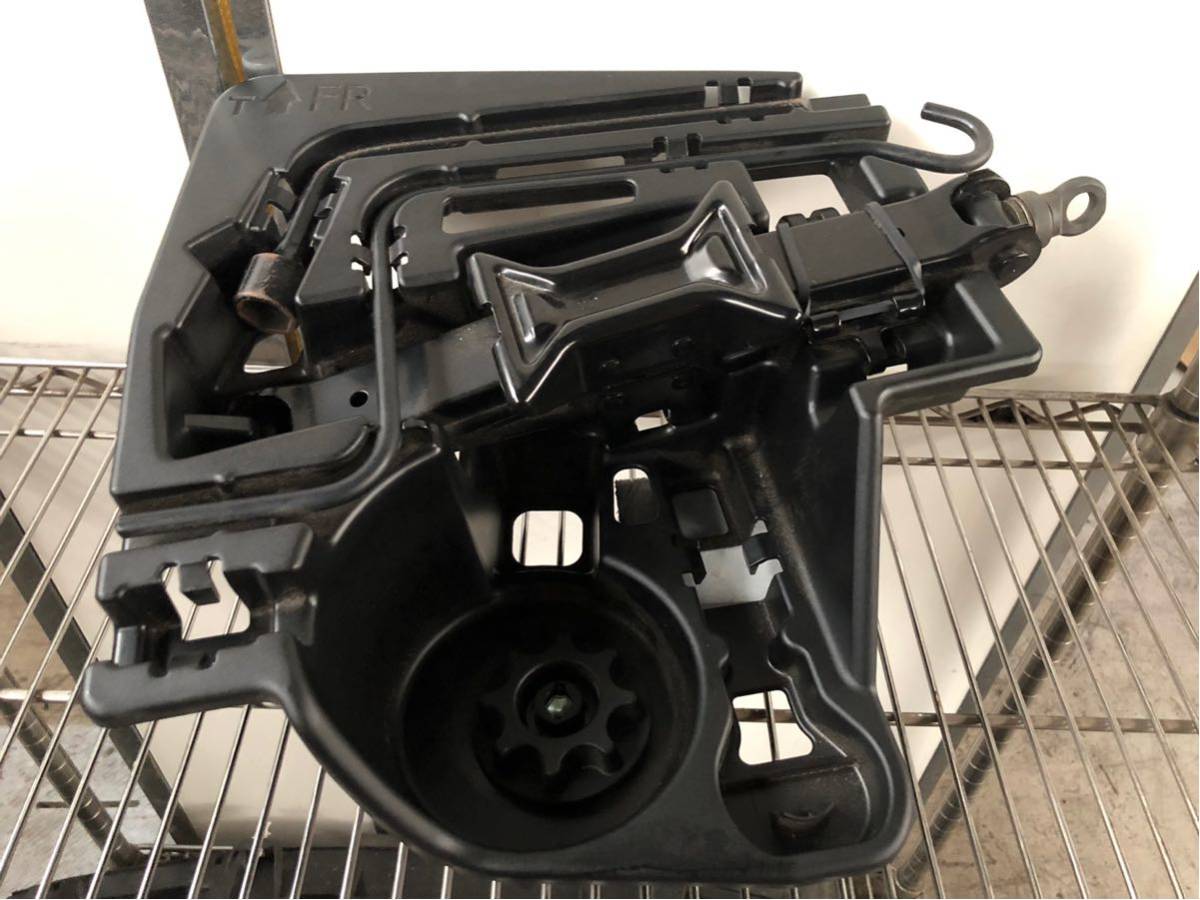 808: 30プリウス 車載工具 ZVW30拍卖