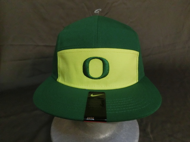 USA購入 激レア ナイキ【Nike】社製 USカレッジ オレゴン大学ダックス【OREGON DUCKS】【O】ロゴ刺繍入り 5パネルデザイン キャップ拍卖