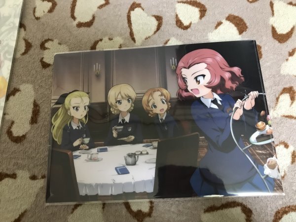 d097クリアファイル ガールズ&パンツァー 劇場版 ムービック 聖グロリアーナ ダージリン オレンジペコ アッサム拍卖