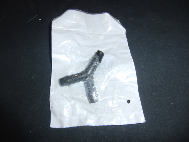 ■ポルシェ 911 ライト ウオッシャー Yパイプ 三又 新品 PORSCHE 997 Washer-Headlight Head Light-Y-piece 99913709340■拍卖