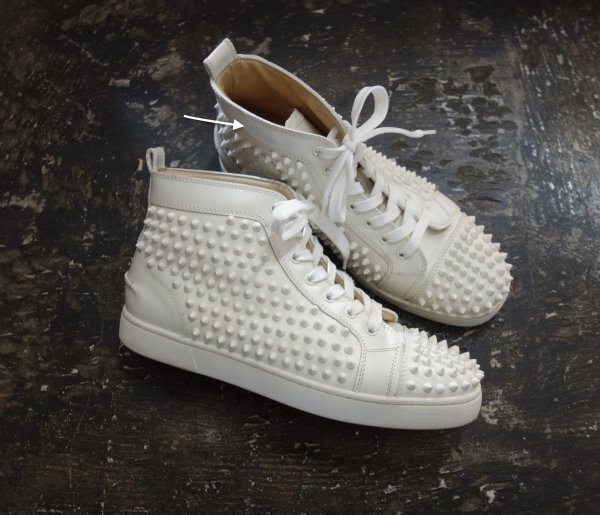 TK 美品 訳あり Christian Louboutin ハイカットスニーカー 41 白 ホワイト スパイクスタッズ クリスチャンルブタン レザーシューズ拍卖