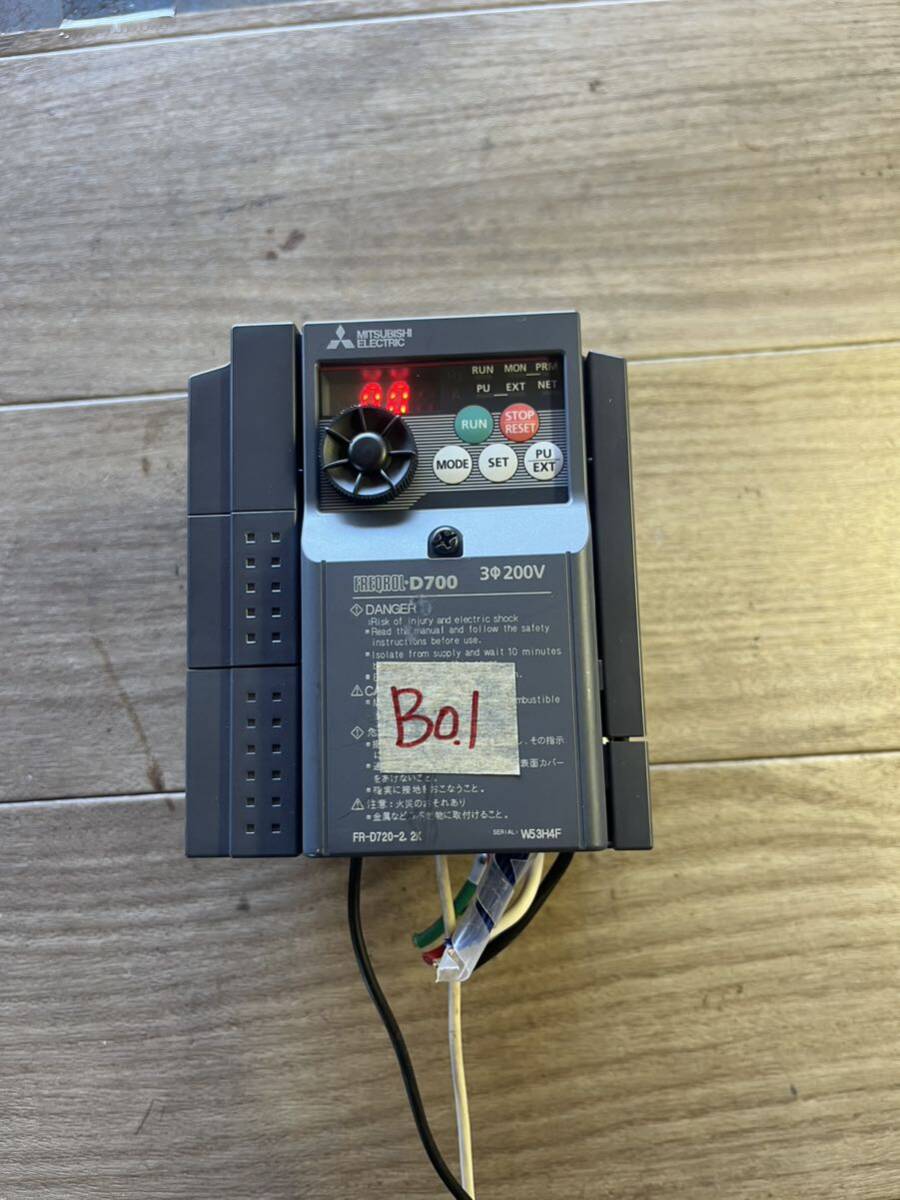 B01 三菱 インバーター FR-D720-2.2K 2.2kw拍卖