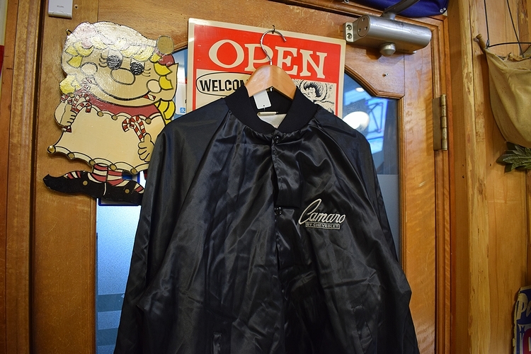 グッドスタイル◎80sビンテージAMERICANFITボディシボレーロゴナイロンアワードジャケットXL黒ブラックアメカジストリートスタジャンx187拍卖