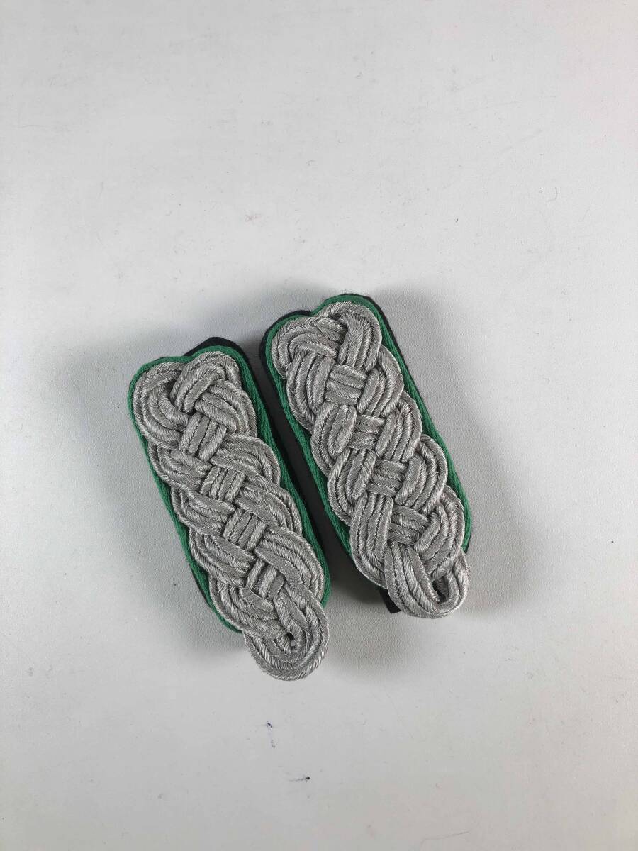 レプリカ 第二次世界大戦 ドイツ軍 親衛隊 武装親衛隊 階級章 カフタイトル など 付属品 複数出品 中古品 J拍卖