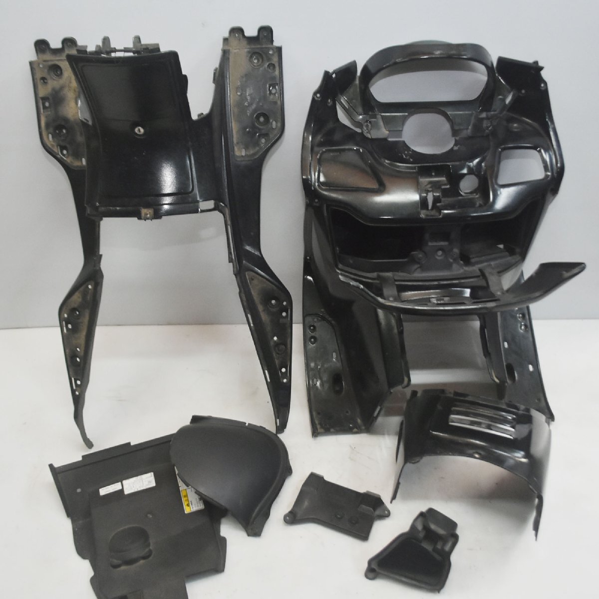 スズキ スカイウェイブ250 CJ41A グローブボックス ステップボード インナーカウル カバー セット 【Ix2】950拍卖