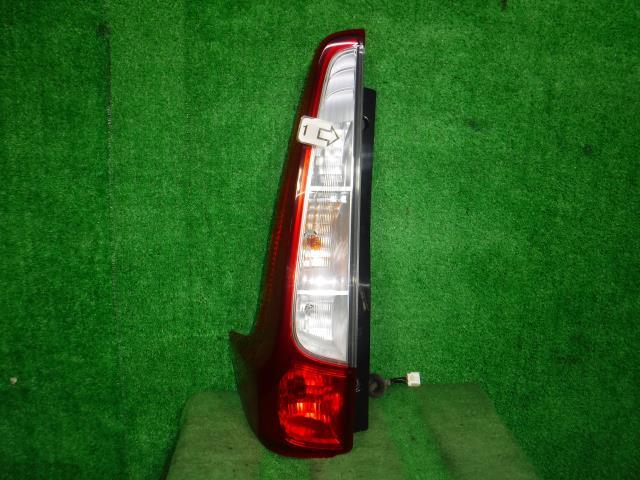 デイズ DBA-B21W 左テールランプ 3B20 26555-6A02A拍卖