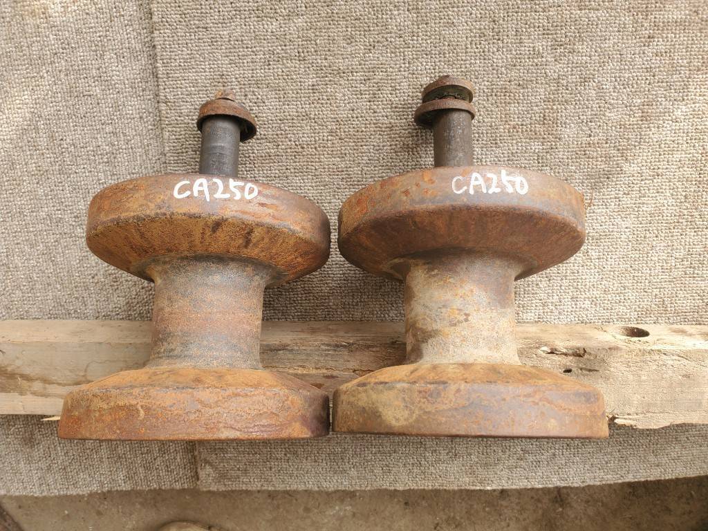 ★茨城発 ヤンマーコンバイン CA250外し 転輪 2ヶセット★④拍卖