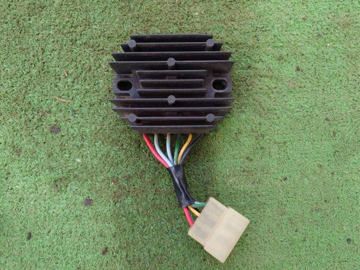 ★岩手発 クボタ コンバイン RC241外し 整流レギュレータ★拍卖