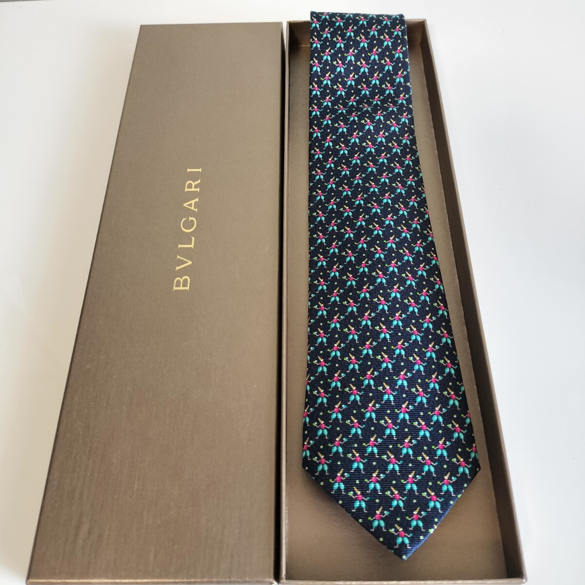 ブルガリ(BVLGARI)紺道化師柄セッテピエゲネクタイ拍卖