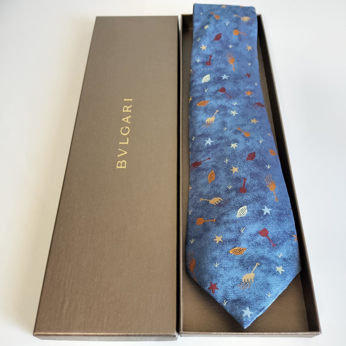 ブルガリ(BVLGARI)ブルー星道具柄セッテピエゲネクタイ拍卖