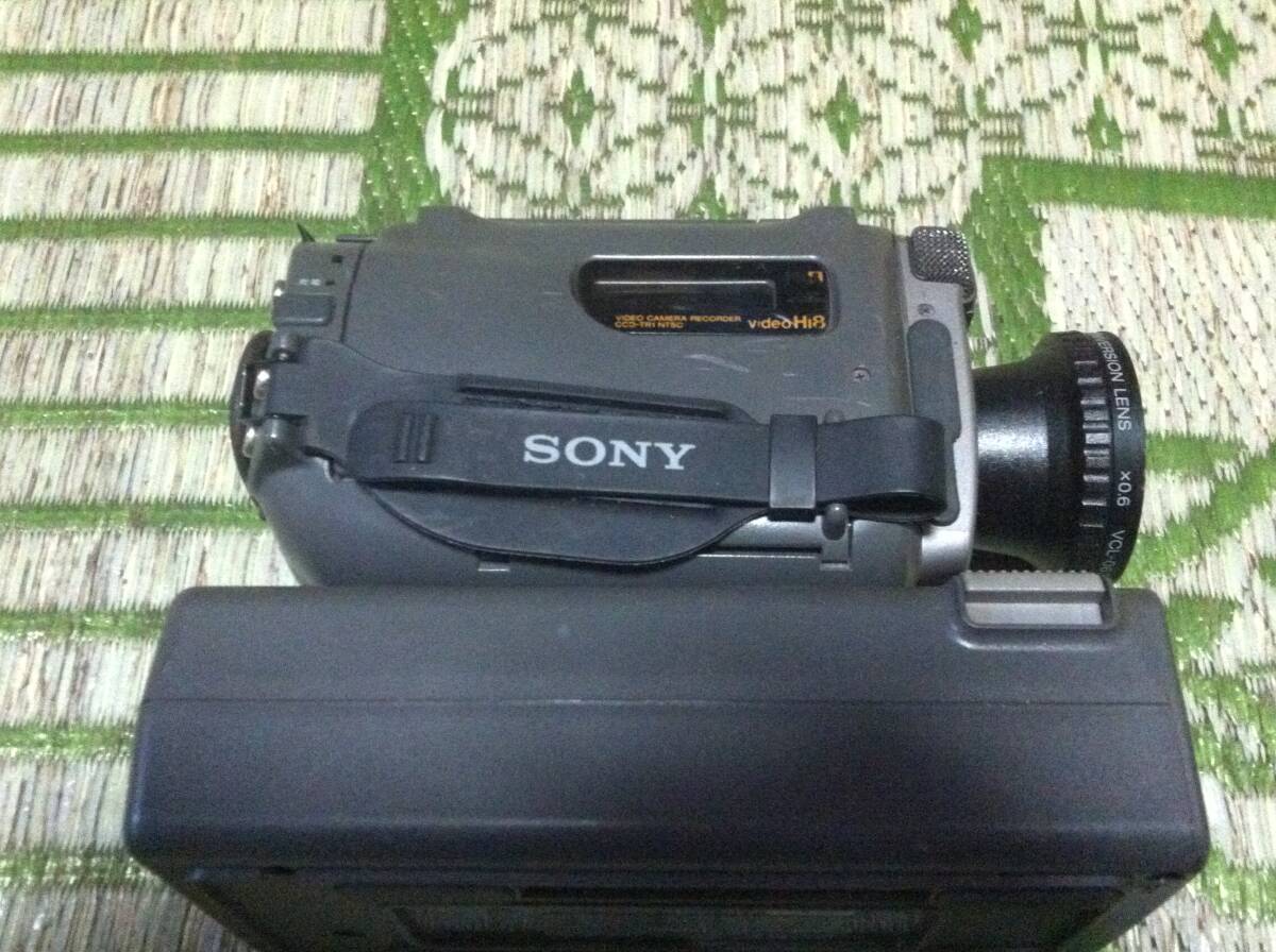 ソニー Hi8 ビデオカメラ CCD-TR1とHSA-V500 ハンディカムステーション ジャンク品拍卖