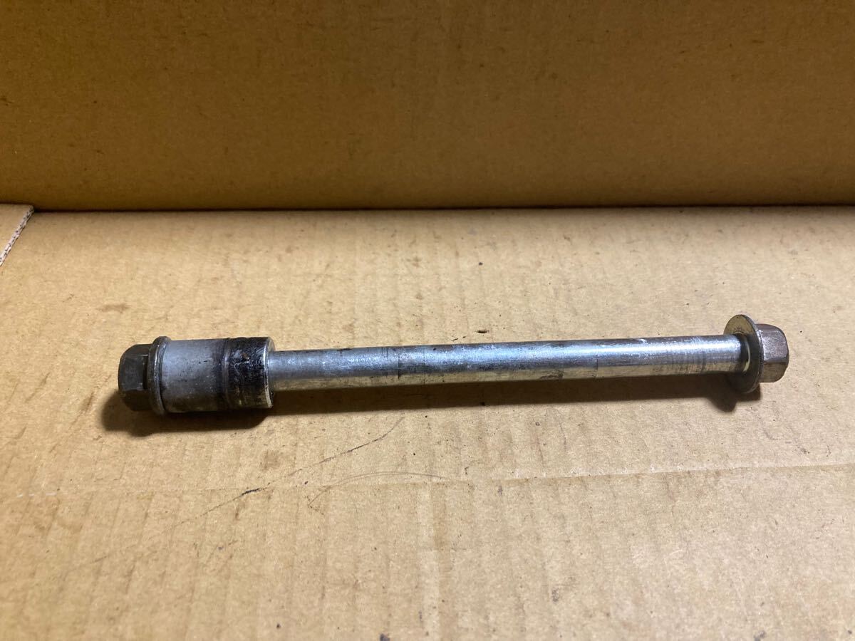 3772■ ヤマハ ビーノ SA10J アクスルシャフト フロントフォーク側のパーツ★拍卖