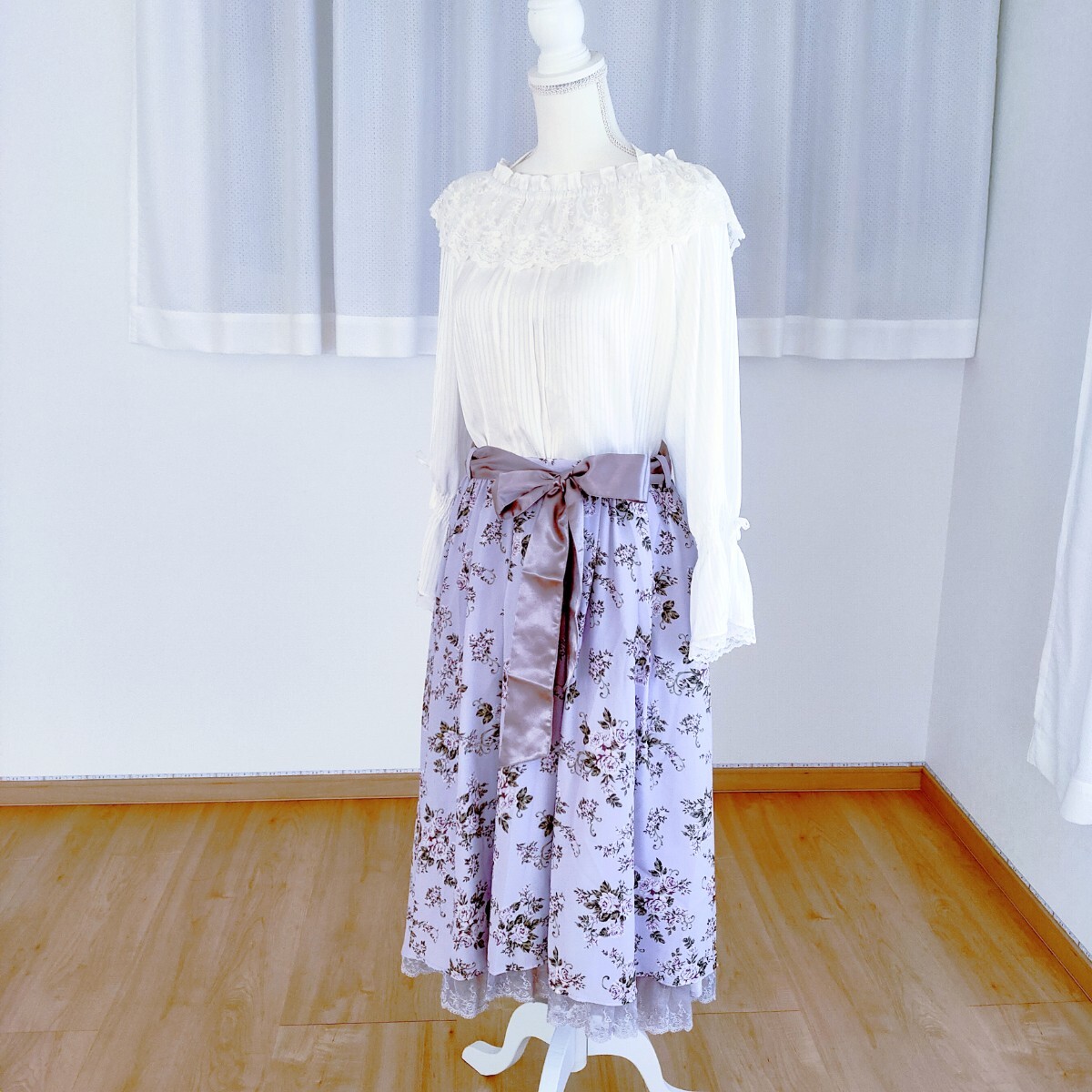 【送料無料・匿名配送】新品タグ付き axes femme アクシーズファム ブーケ柄フィッシュテールスカート ラベンダー M拍卖