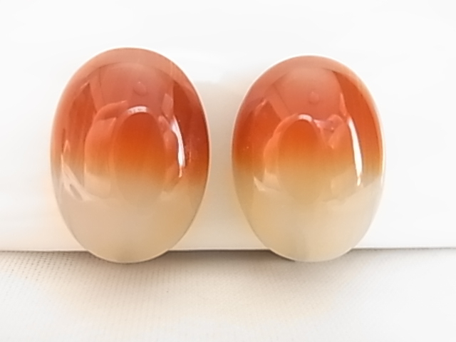 ビンテージ/ヴィンテージ 美しい和モダン ころんとした楕円形 ワインレッドトーンとパールホワイトトーン ガラス調イヤリング▲拍卖