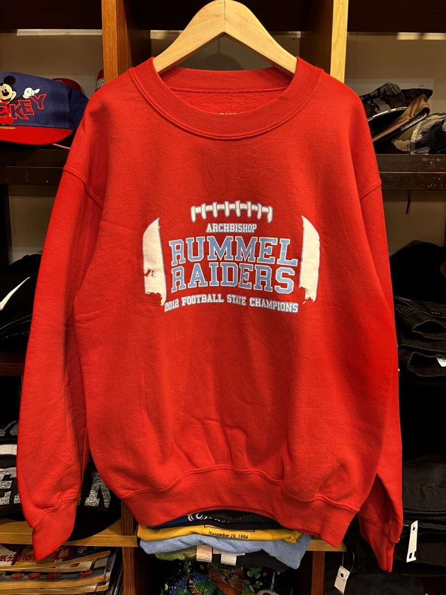 GILDAN ギルダン RUMMEL RAIDERS フットボール プリント スウェット メンズ S トレーナー フットボール アメカジ 赤 06i2601拍卖