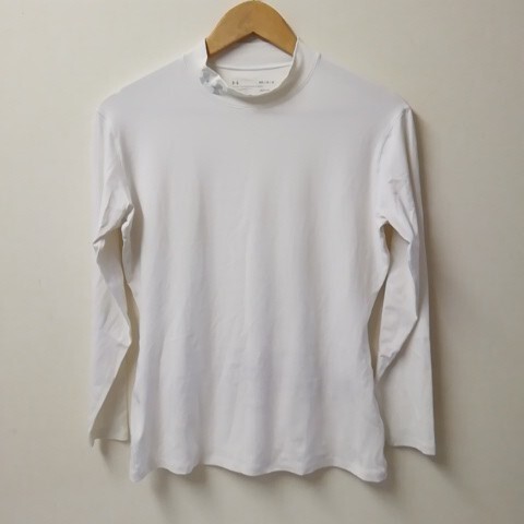 ★【古着】UNDER ARMOUR(アンダーアーマー) トップス モックネック カットソー コンプレッション 長袖 Mサイズ オフホワイト拍卖