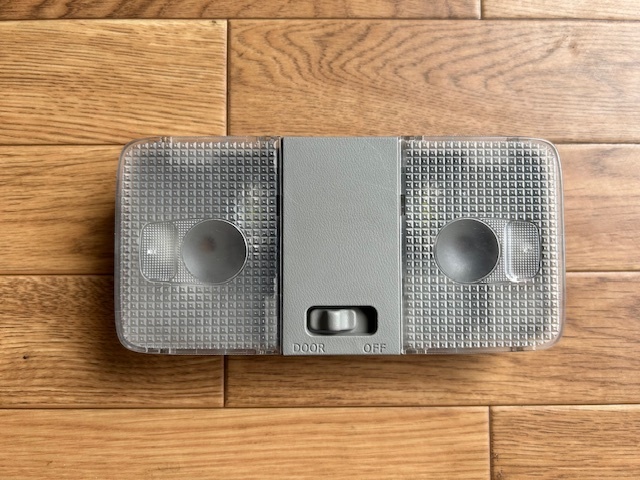 suMD★H15 日産 フェアレディZ クーペ 前期 Z33★純正 ルームライト★NISSAN/バージョンT/350Z/FAIRLADYZ/部品取り車拍卖