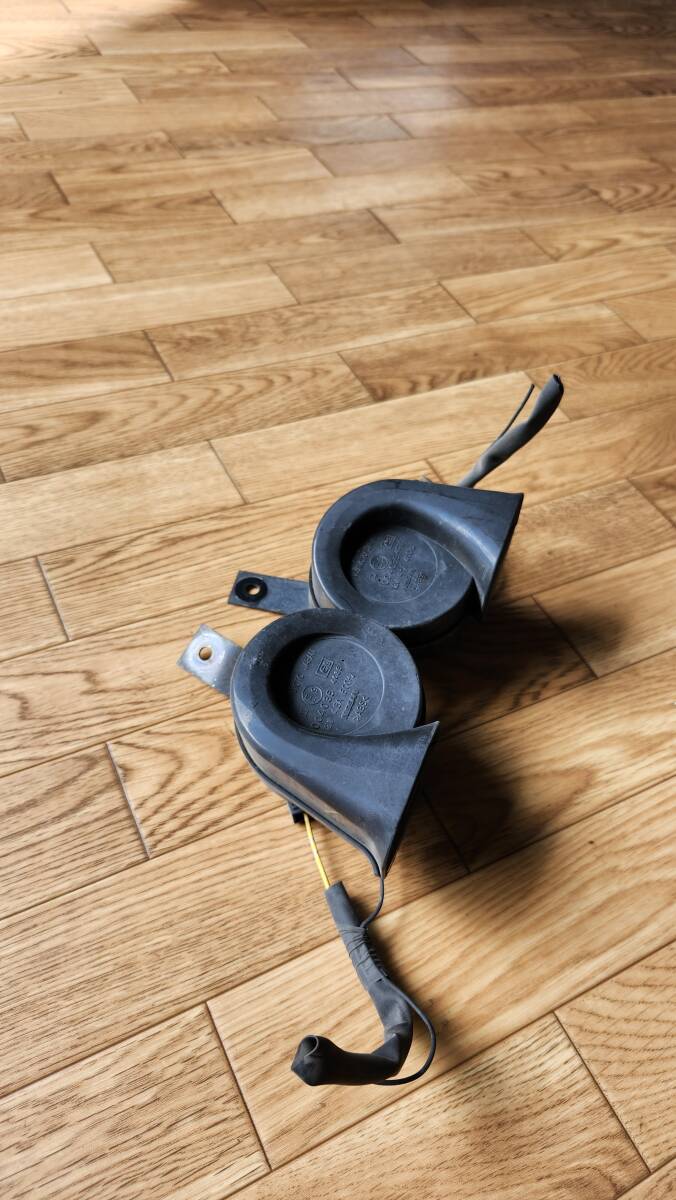 KAMB★H20日産 V36スカイラインクーペ★純正 ホーン★004035/MIYAMOTO★370GT/DBA-CKV36/ニッサン/部品取り車拍卖