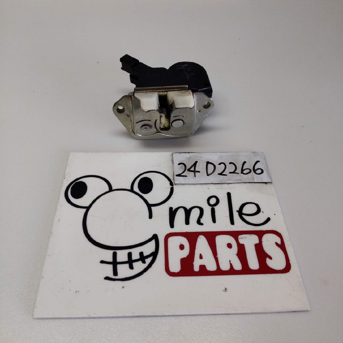 MG33S モコ 純正 ゲートドアロックソレノイド 2Z6-27-5/24D2266*同梱不可拍卖