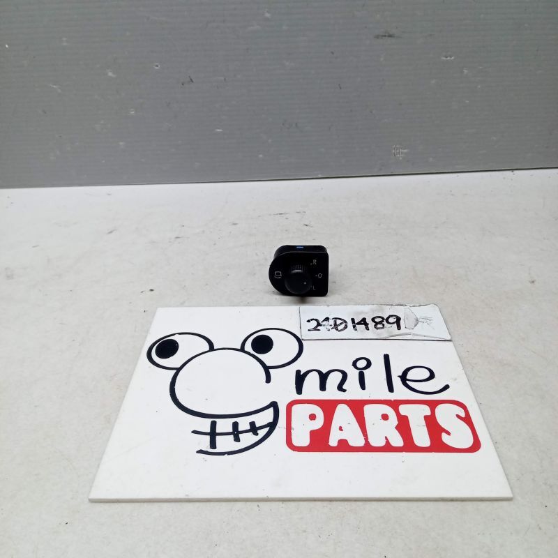 9CBFS VWニュービートル 純正 ドアミラースイッチ 1A8-1-3/24D1489*同梱不可拍卖