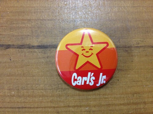 缶バッチ 〔Carl's Jr〕 モーター/アドバタイジング カンバッチ アメリカ雑貨 アメリカン雑貨拍卖