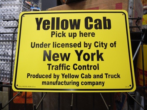 プラスチック看板 Yellow Cab New York イエローキャブ CA-39 ガレージ雑貨 アメリカン雑貨 世田谷ベース拍卖