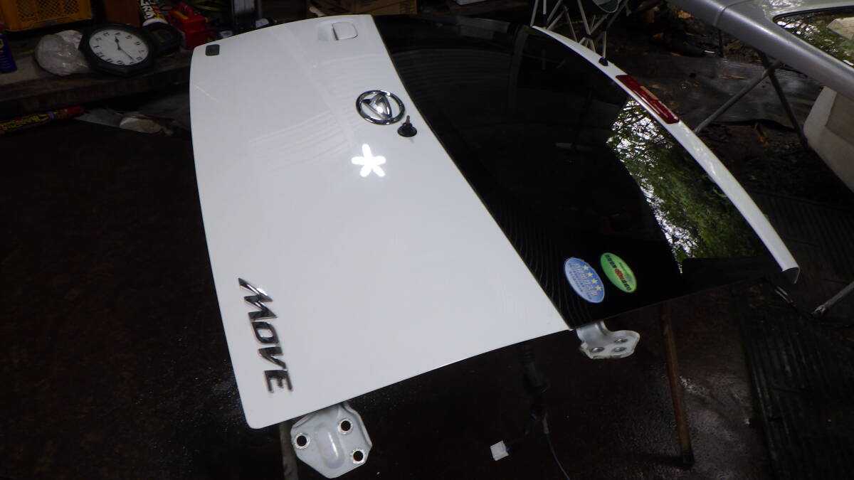 内の川 即決! LA100S ムーヴ W09 白 リアゲート リアハッチ バックドア拍卖