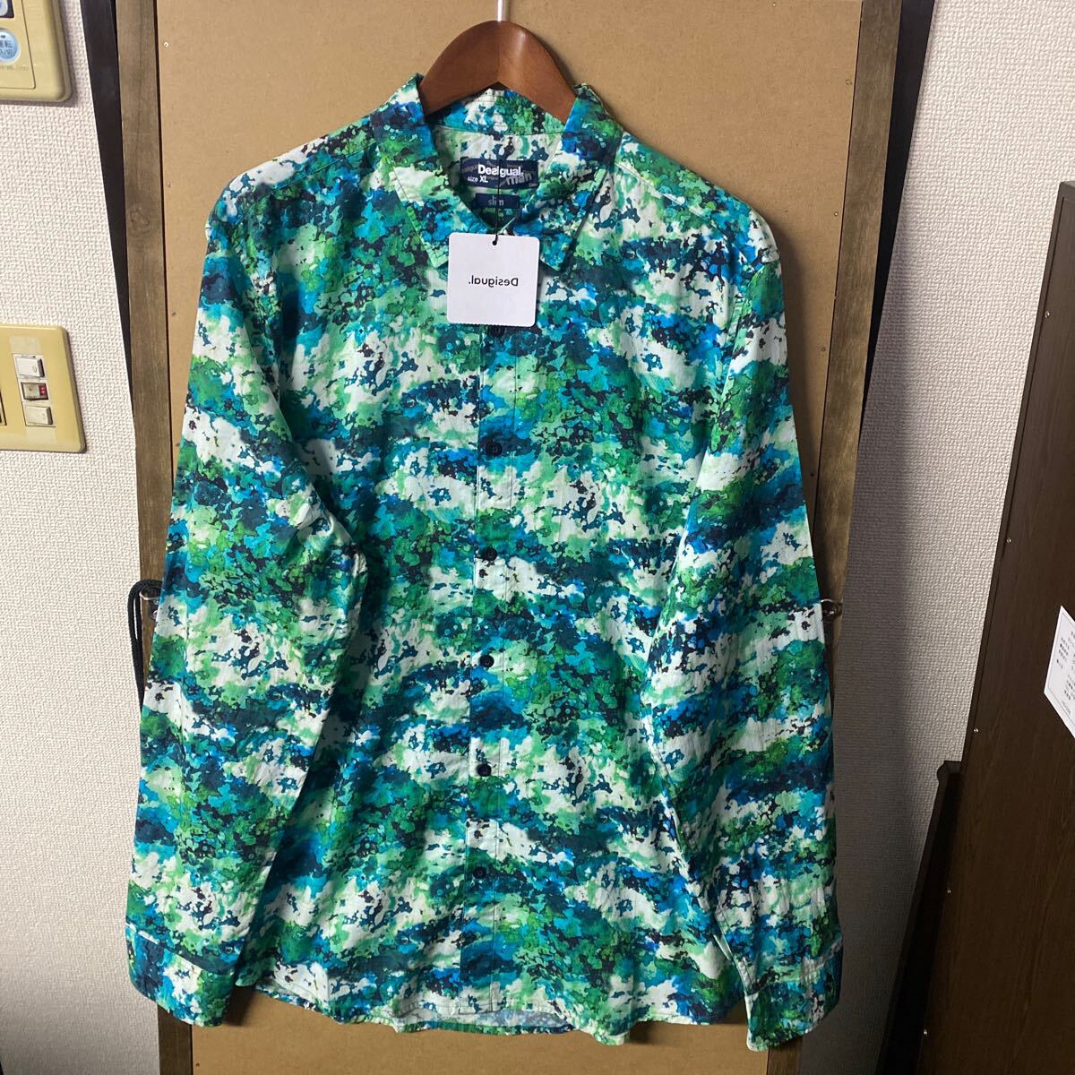【新品】Desigual 総柄プリントシャツ XLサイズ拍卖