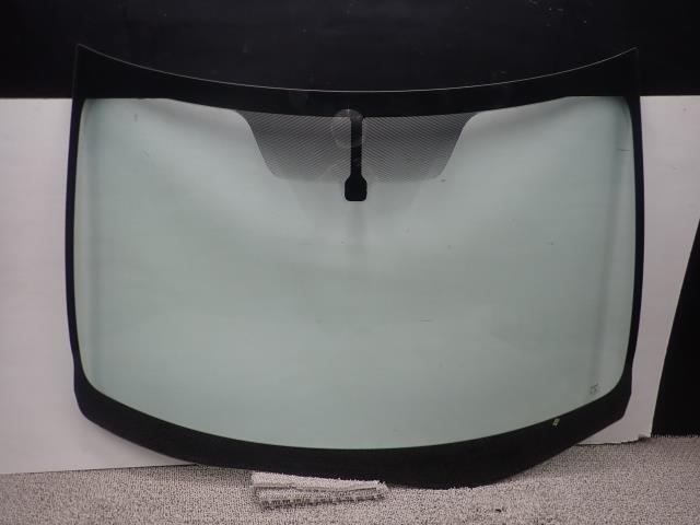 リーフ ZAA-AZE0 フロントウインドガラス KH3 G2700-3NC1B拍卖