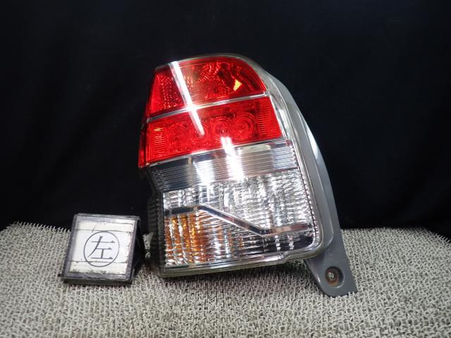 スペイド DBA-NCP141 左テールランプ 3P0 81561-52A20拍卖