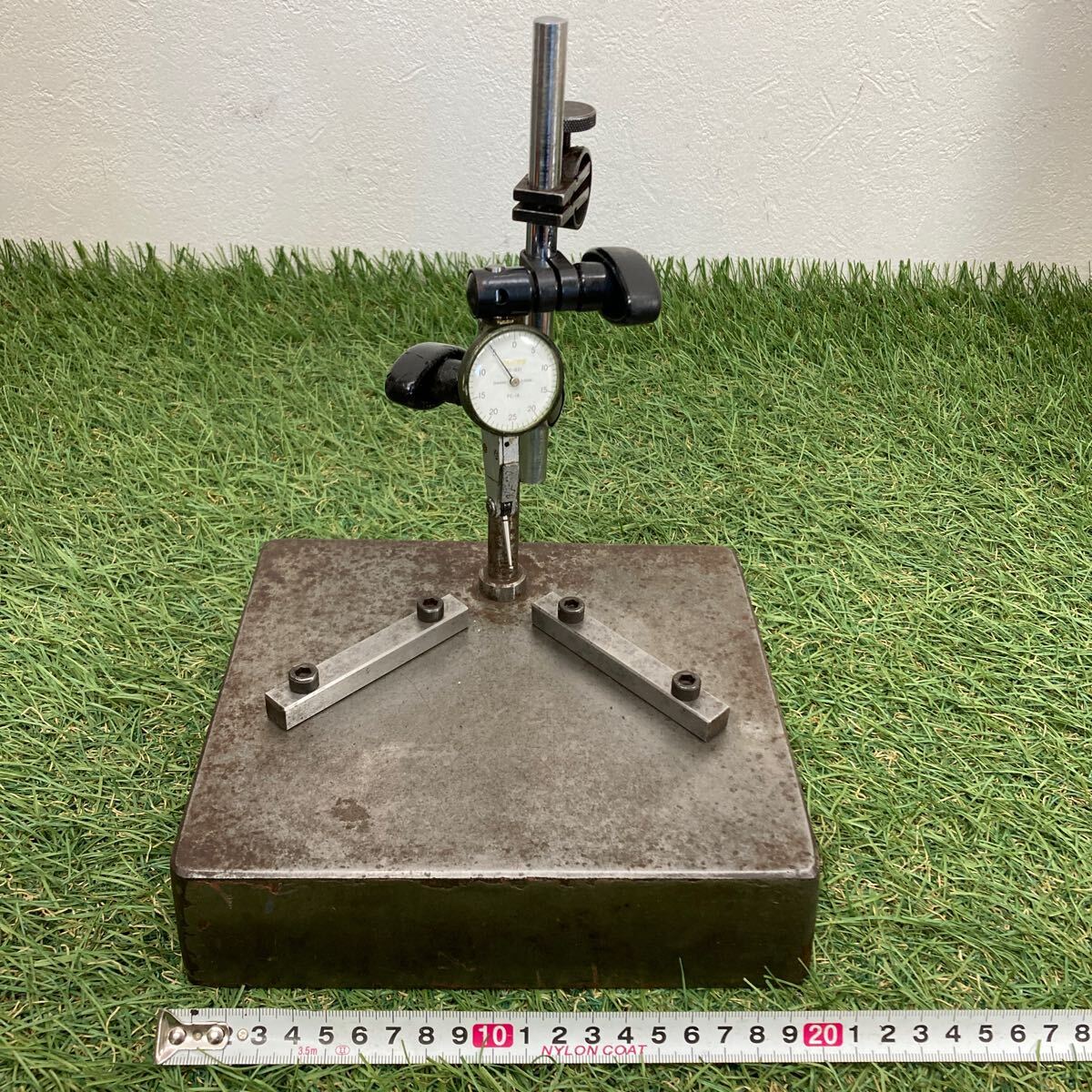 定盤 ダイヤルゲージスタンド 測定 計測 工具 ダイヤルゲージ付 ミツトヨ Mitutoyo 2046-08 領収書 3317拍卖