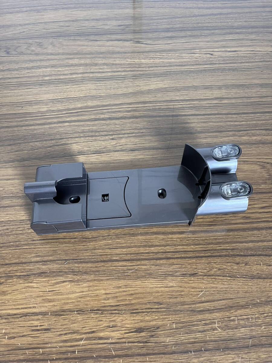 d949★dyson 純正品 壁掛け ブラケット スタンド DC30 DC31 DC34 DC35 DC43 DC44 DC45 DC56 用★拍卖
